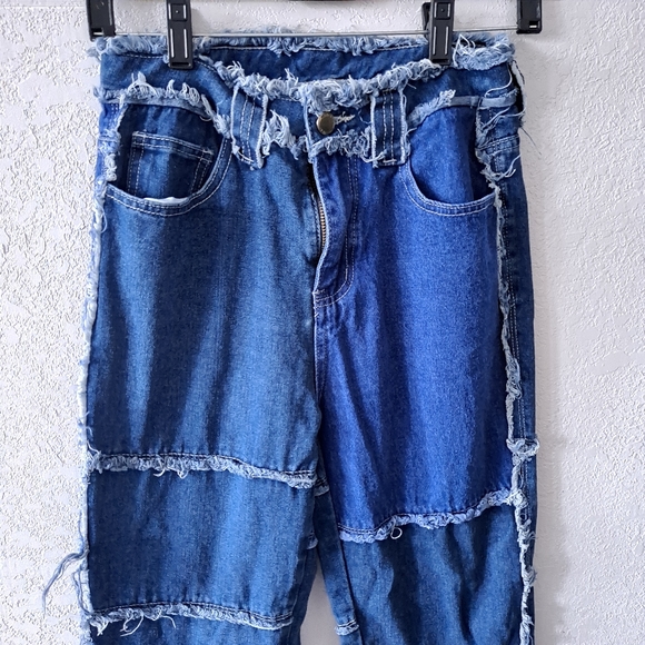 SHEIN Raw Trim Panel Boyfriend Jeans - Picture 2 of 6